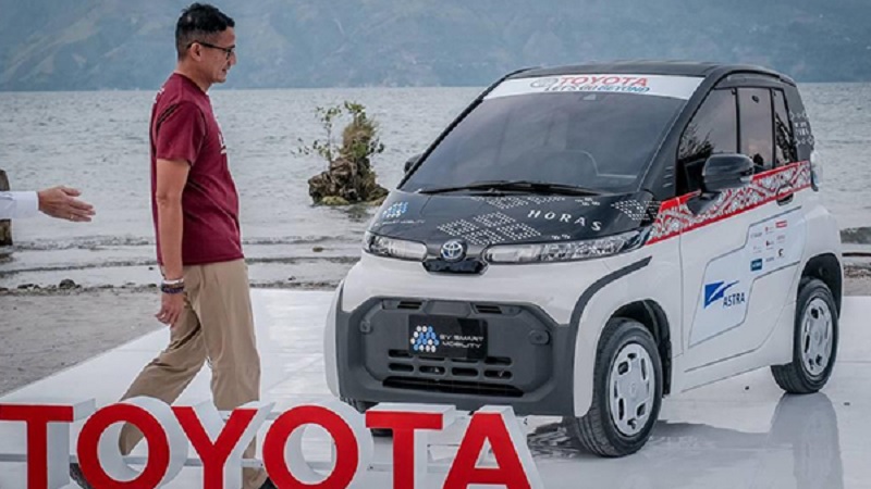 City Car Mini Toyota Offers Battery Powered Specifications 