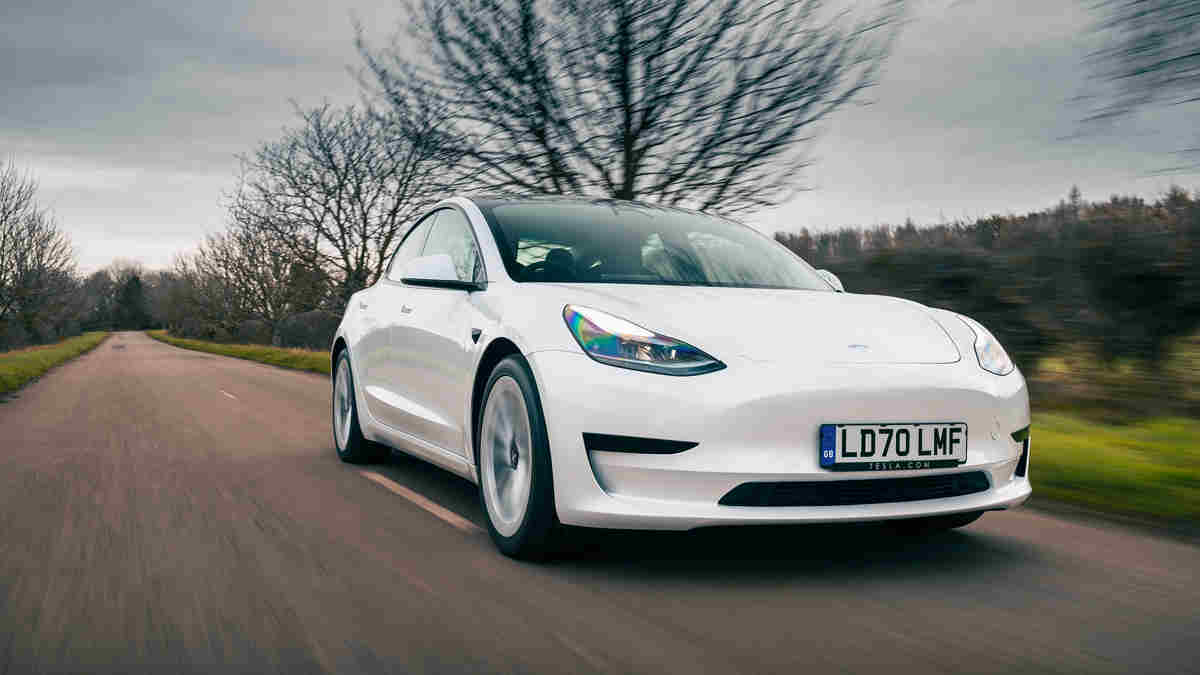 Electric Cars Tesla Model 3, Features Specification and Price 